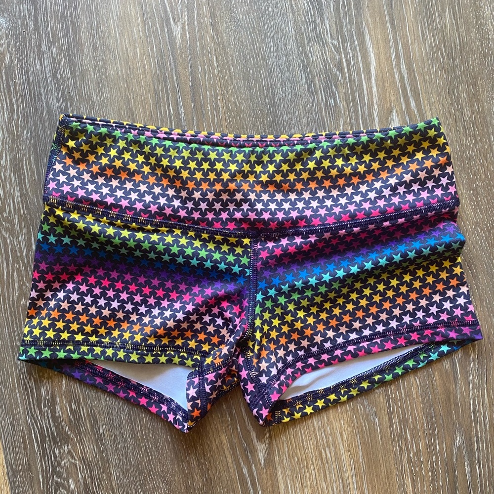 FLEO shorts
